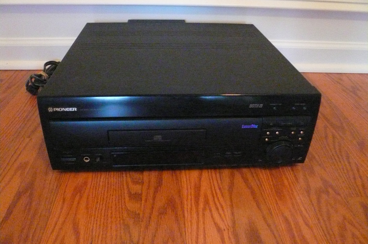 DL005.型番：CLD-F7 .0820.PIONEER LDプレーヤー .compatible