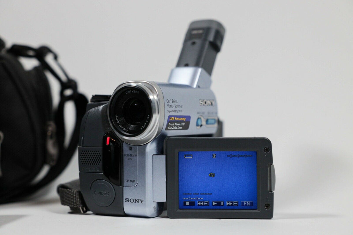 Sony DCR-TRV19 standard format mini DV NTSC camcorder – I & N