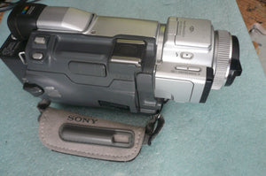 Sony DCR-TRV70 standard format mini DV NTSC camcorder