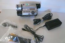 Sony CCD-TR917 Hi8 NTSC camcorder plays 8mm Hi8 analog tapes