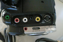 Sony CCD-TR917 Hi8 NTSC camcorder plays 8mm Hi8 analog tapes