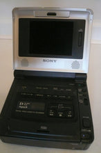 Sony GV-D800 digital8 video Walkman, plays 8mm, Hi8, digital8 tapes