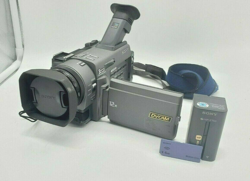 Sony DSR-PD100 3 CCD NTSC standard format MiniDV camcorder – I & N
