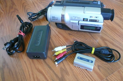 Sony DCR-TRV320e digital8 pal system camcorder plays 8mm Hi8 digital8 in Pal & NTSC