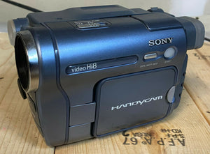 Sony CCD-TRV128 Hi8 heavy duty NTSC VCR plays 8mm Hi8 analog tapes