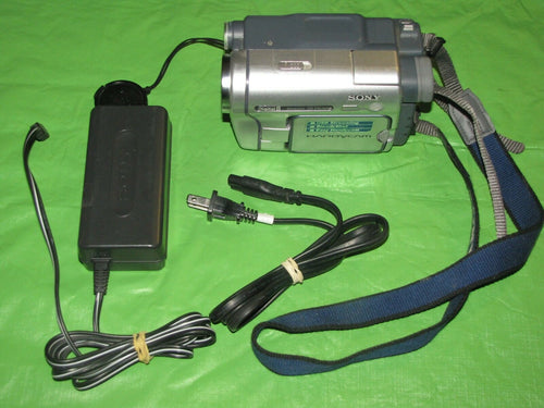 Sony DCR-TRV260 digital8 NTSC camcorder