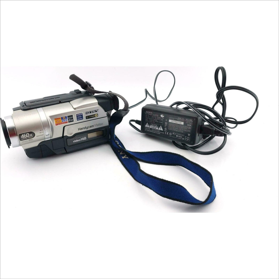 Sony CCD-TRV108 Hi8 heavy duty NTSC camcorder plays 8mm Hi8 analog tapes