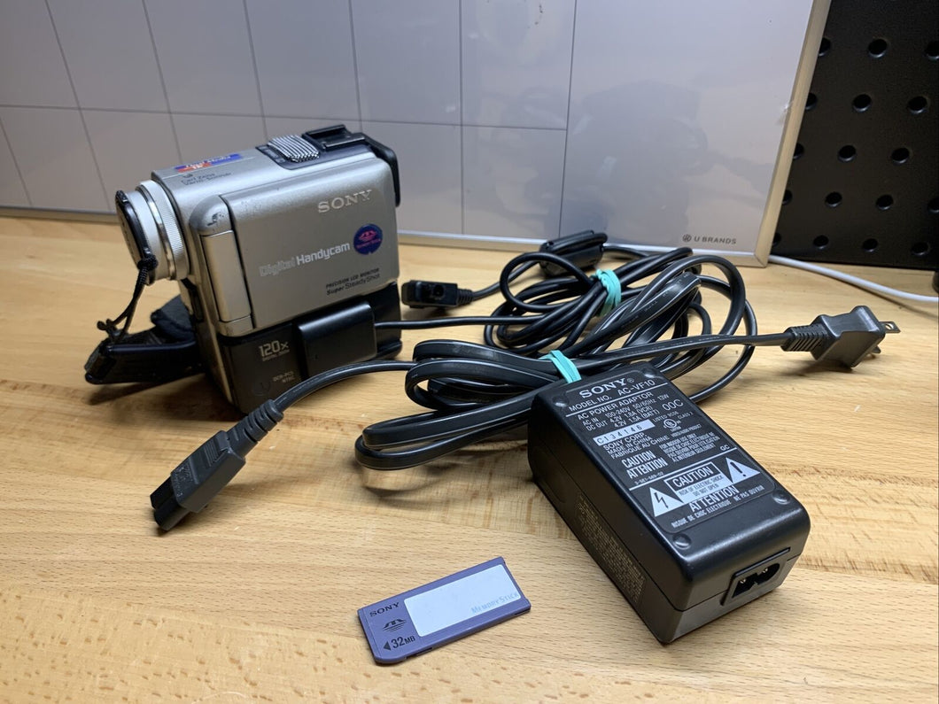 Sony DCR-PC5e pal system stereo miniDV camcorder