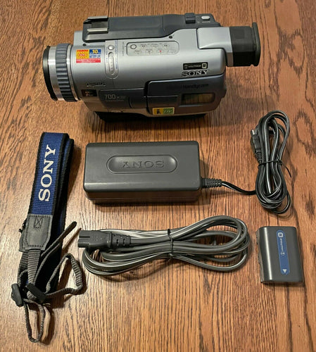 Sony DCR-TRV230 digital8 NTSC camcorder plays 8mm Hi8 digital8 tapes