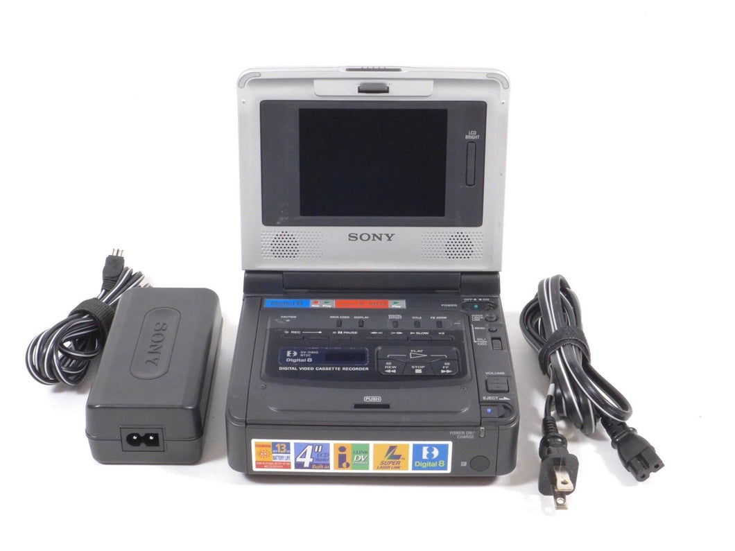 Sony GV-D800 digital8 video walkman , plays 8mm, Hi8 digital8 tapes
