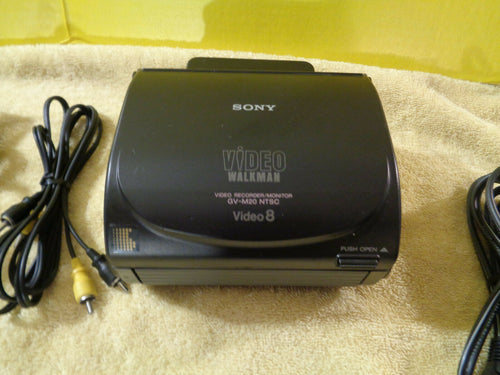 sony GV-M20 NTSC video walkman pl;ays 8mm video8 tapes